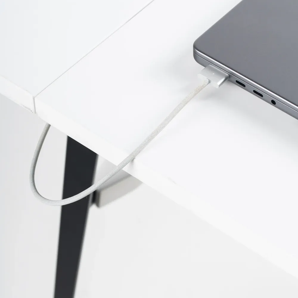 Psací stůl PORTABLE ATELIER bílý s černým podstavcem