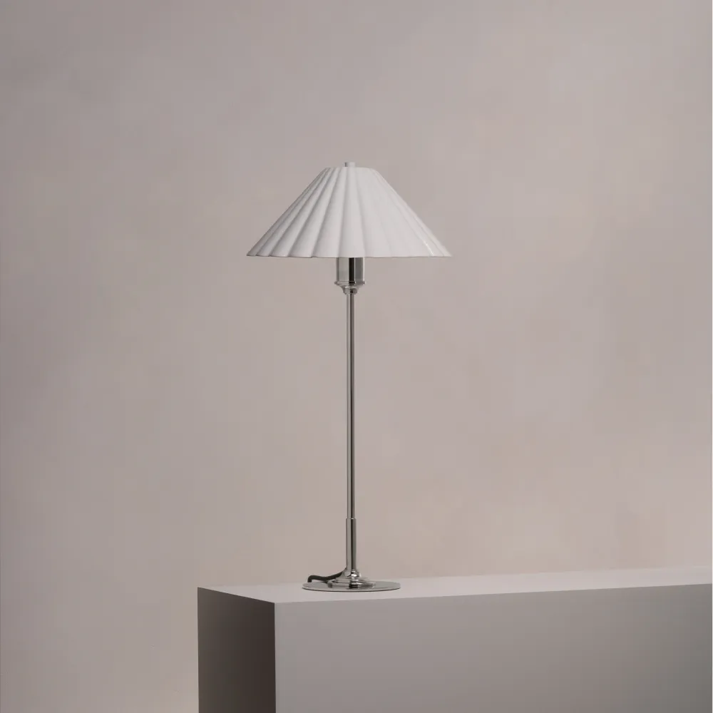 Cotswold střední stolní lampa z jemného porcelánu - Leštěný nikl